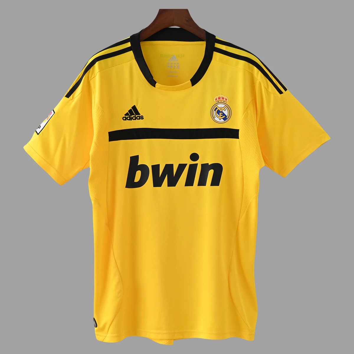 11/12 Real Madrid Goalkeeper Home Retro Soccer Jersey