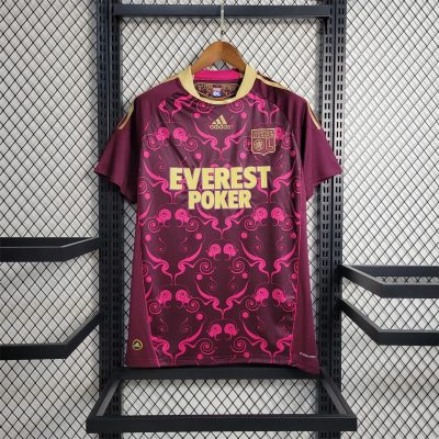 10-11 Lyon red away