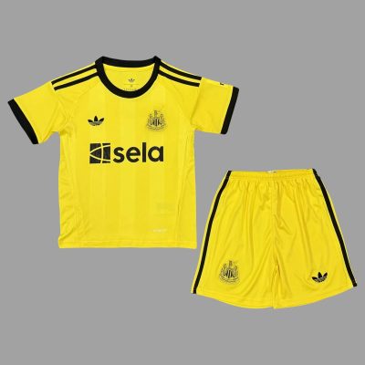 25/26 Newcastle United Goalkeeper 3 Kids Soccer Jersey Size 16-28