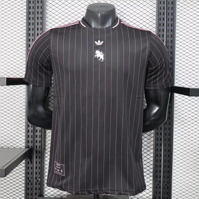 25/26 Juventus Terrace Icons Black Pink Shirt